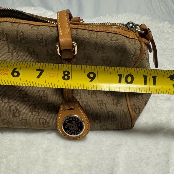Dooney & Bourke Vintage Tan Mini Barrel Bag Purse Y2K Neutral Rare EUC Preppy - Picture 12 of 16